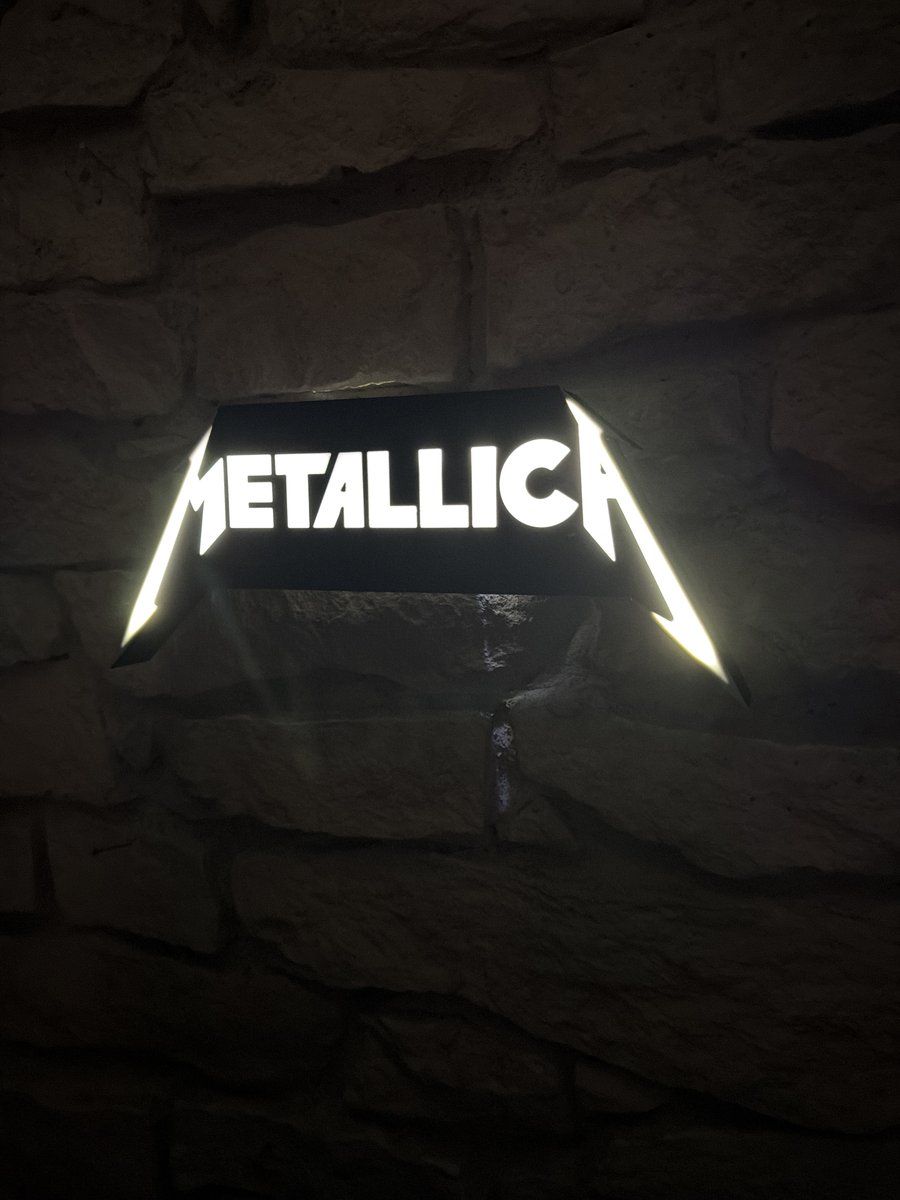 Metallica LED-Leuchtschild Wanddeko Musik-Deko Geschenk